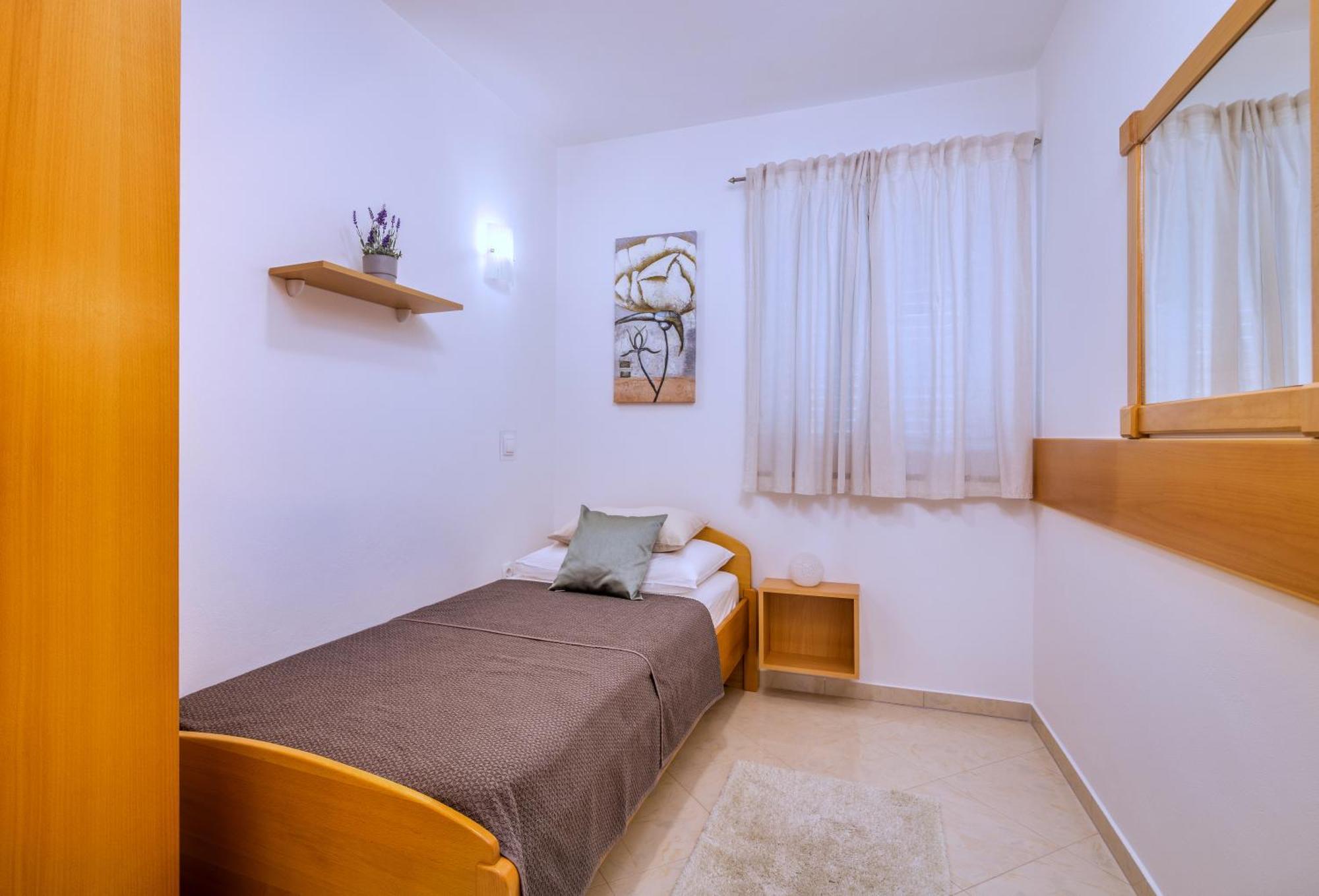 Apartments Kvarner 2 Малинска Экстерьер фото
