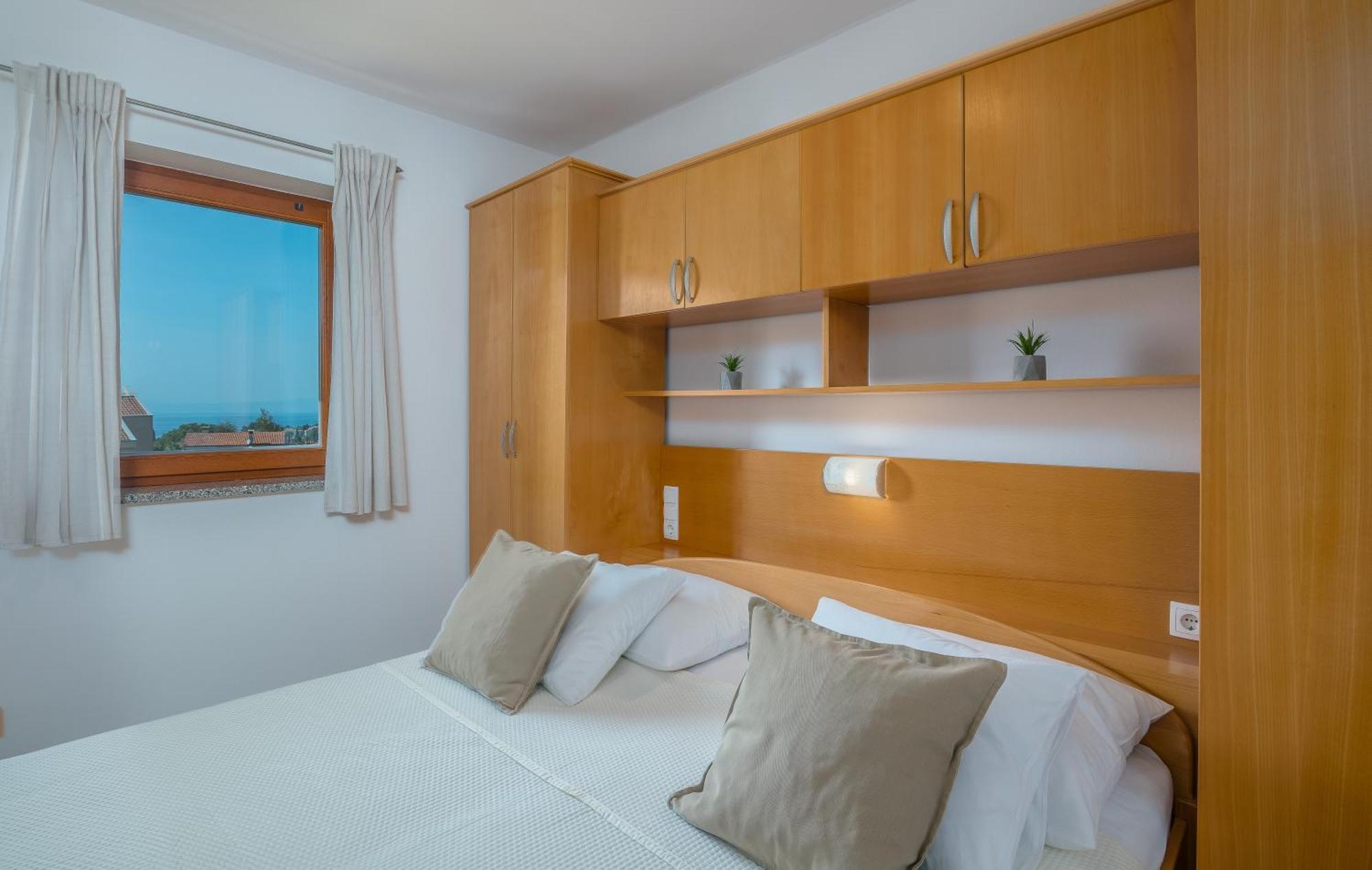 Apartments Kvarner 2 Малинска Экстерьер фото