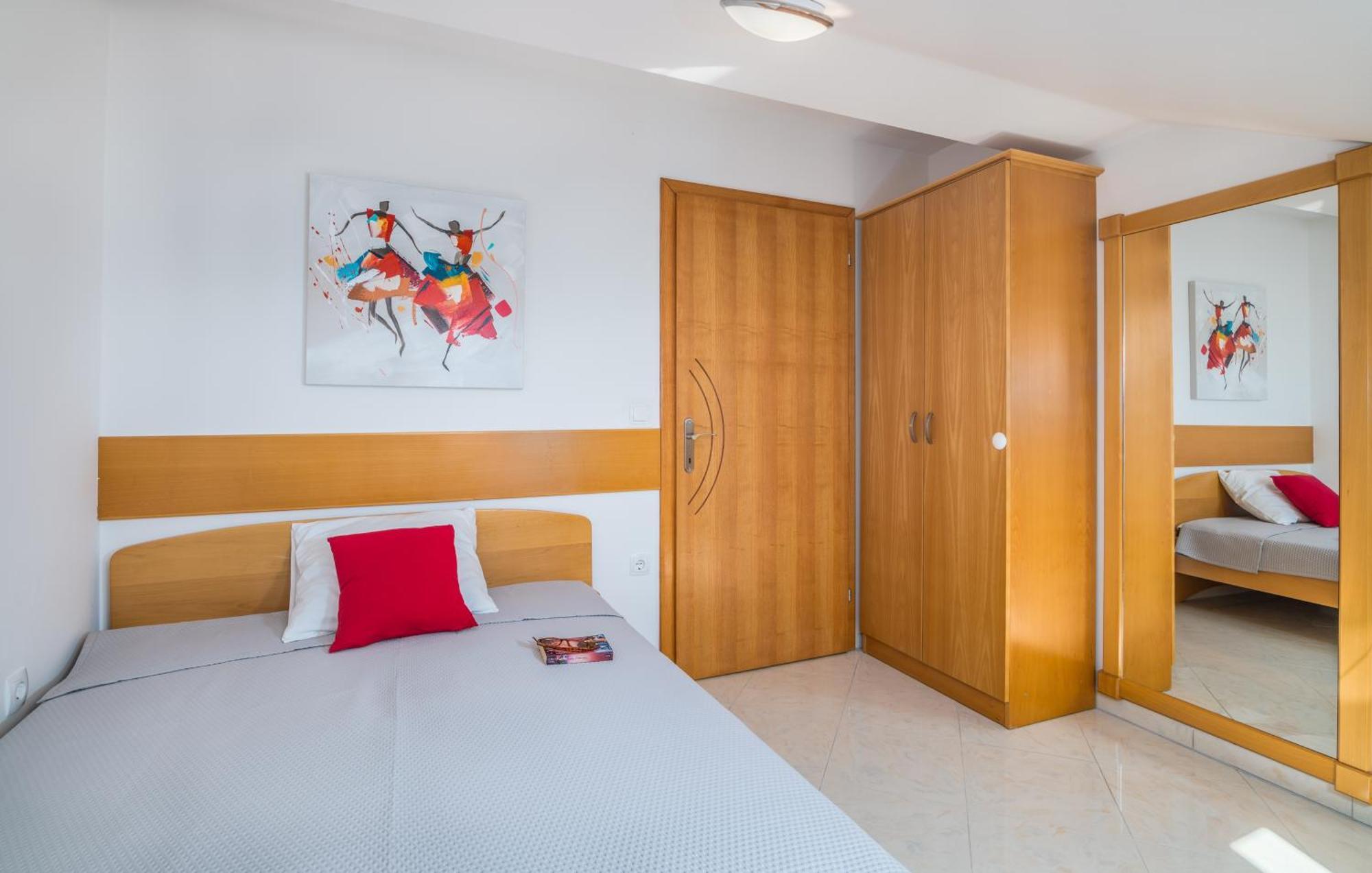 Apartments Kvarner 2 Малинска Экстерьер фото